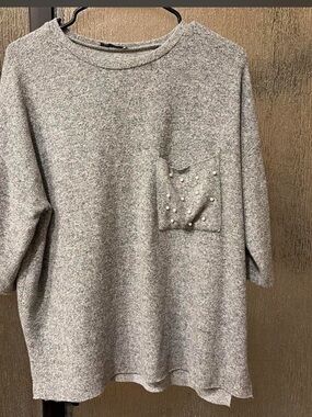 Zara Gray Crewneck Sweater with Pearl-Embellished Pocket